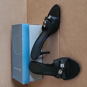 Nine West Black Leather Rhinestones Slip-on Heels Size 8.5 Women's Shoes Sandals